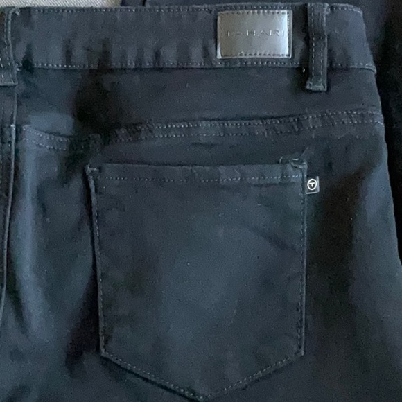 Tahari Black Capri Pants EUC - Picture 6 of 9